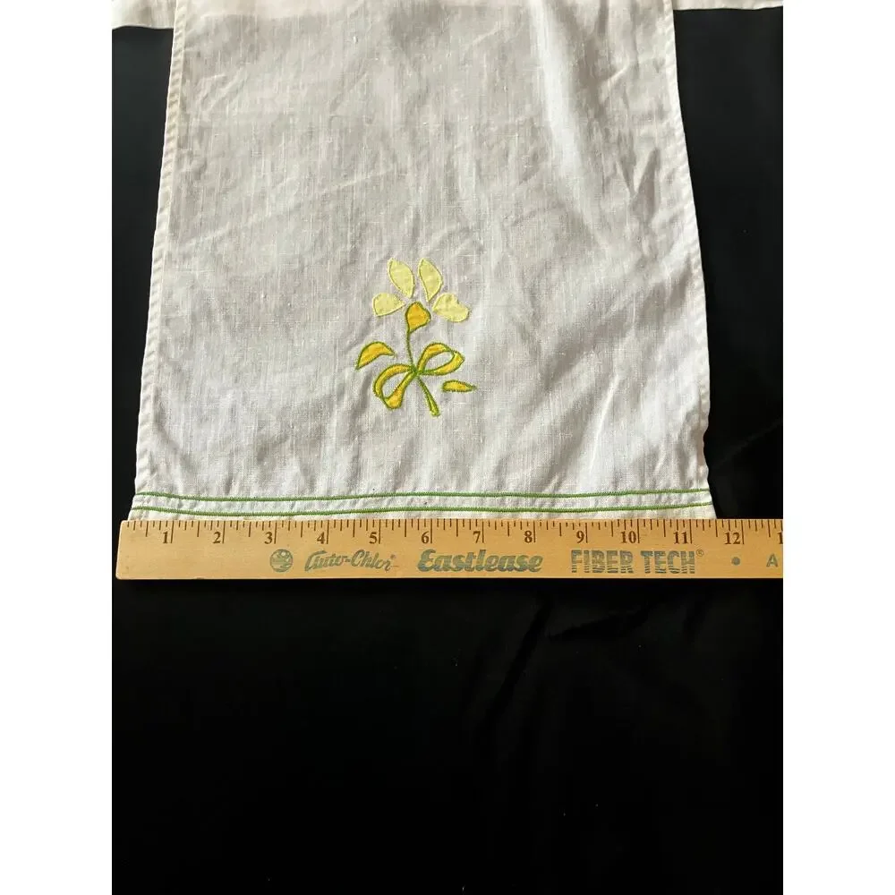 Vintage Linen Dinner Napkins Set of 6 Embroidered Floral Luncheon Napkins